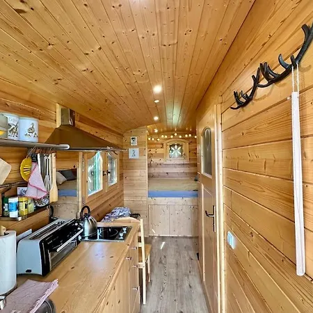 Zauberwagen Am Geiseltalsee Holiday home *