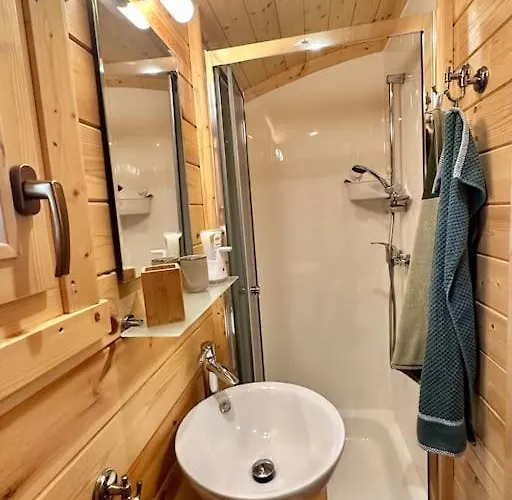 Ferienhaus Zauberwagen Am Geiseltalsee Stobnitz