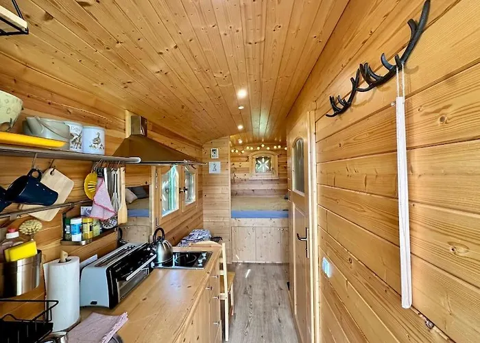 Zauberwagen Am Geiseltalsee Ferienhaus *